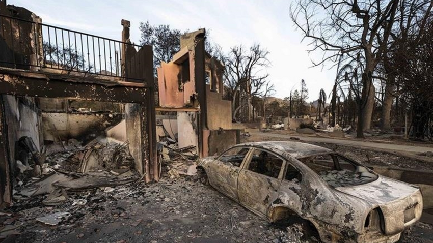 Los Angeles Belediye Başkanı itfaiye şefini görevden aldı