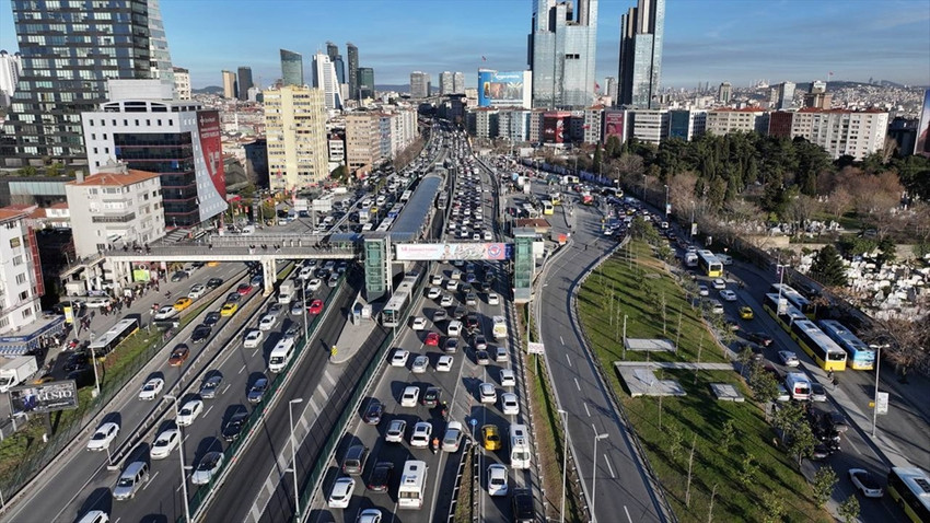 İstanbul'da trafik yoğunluğu yüzde 85'e ulaştı