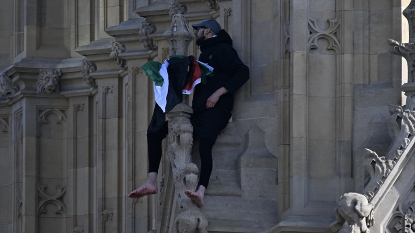 Big Ben'de 16 saatlik Filistin protestosu