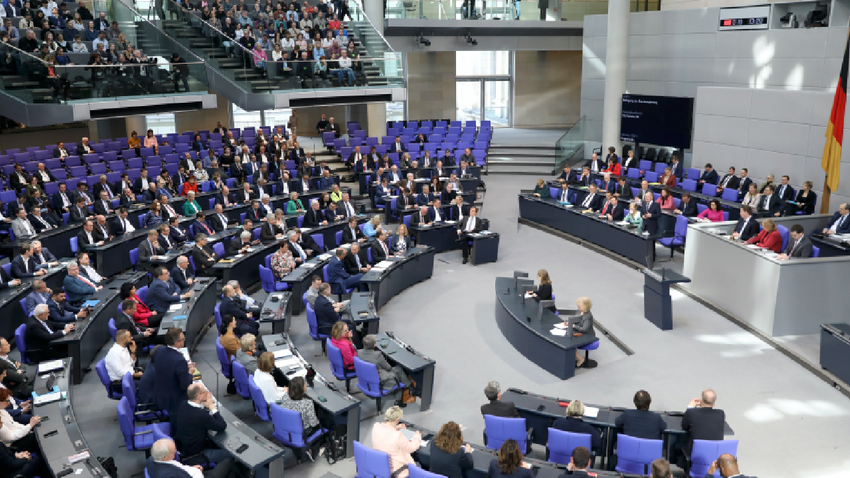 Almanya için tarihi adım: 500 milyar euroluk borçlanma oylanıyor