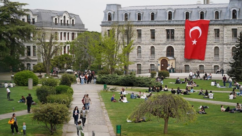 Boğaziçi Üniversitesi akademisyenlerinden öğrencilerine destek: Her zaman olduğu gibi yanınızdayız
