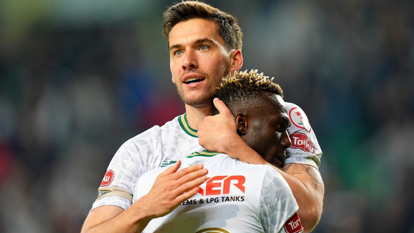 Türkiye Kupası’nda ilk yarı finalist Konyaspor