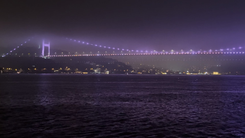 İstanbul Boğazı'nda gemi trafiği çift yönlü askıya alındı