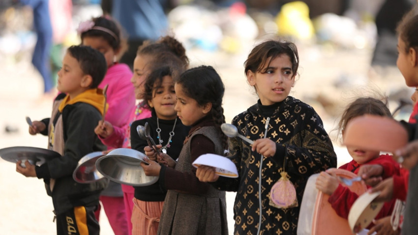 UNRWA: Gazze'de tedarik stokları tükenmek üzere