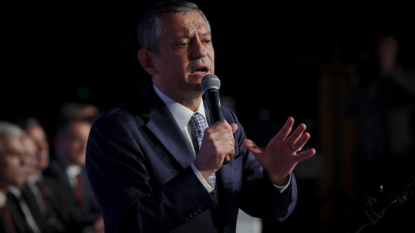 Özel'den kayyum yorumu: Siyaseten mümkün değil