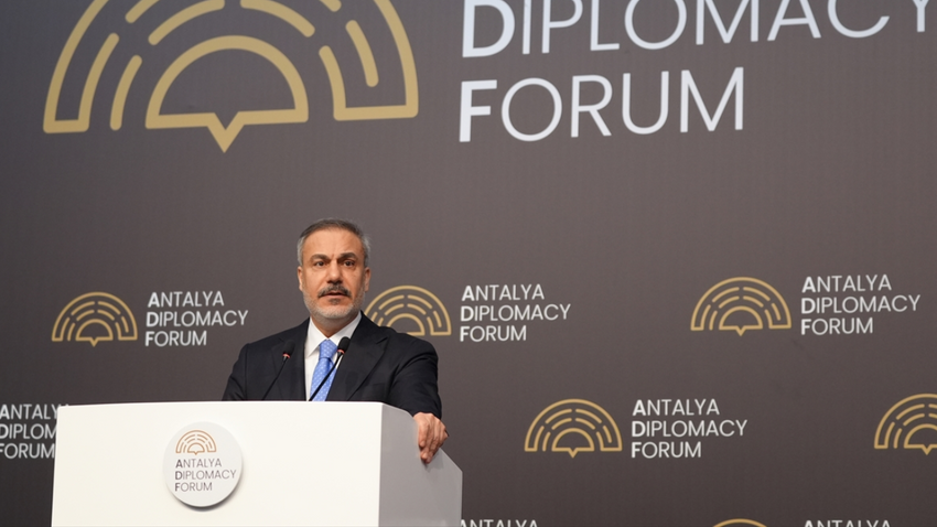Bakan Fidan'dan Suriye açıklaması: Cumhurbaşkanımız uygun şartlar gerçekleştiğinde ziyaret etmek istiyor