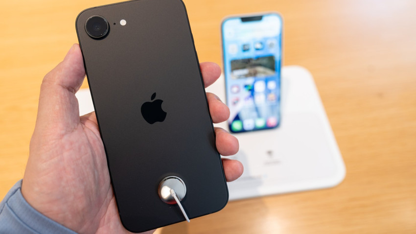 iPhone 16e Apple'ı zirveye taşıdı: İşte dünyanın en çok satan telefon markaları