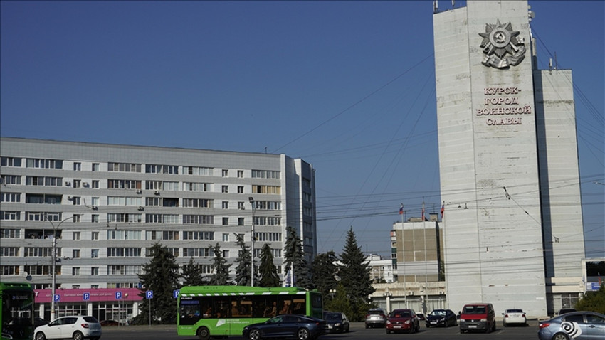 Kursk eski valisi tutuklandı: Devleti 1 milyar ruble dolandırmakla suçlanıyor