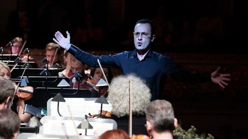 CSO Şefi Deliorman, Bolşoy Tiyatrosu'nda konser yöneten ilk Türk şef oldu