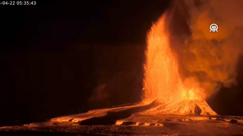 Hawaii'de Kilauea Yanardağı lav püskürtmeye devam ediyor