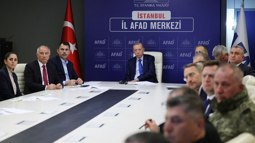 İstanbul'a geldi: Cumhurbaşkanı Erdoğan'a kriz merkezinde deprem brifingi