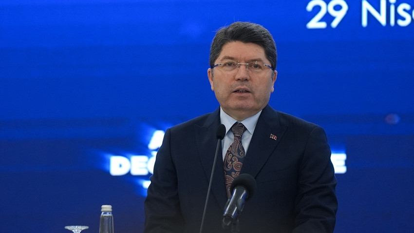 Adalet Bakanı Tunç: İsrail'in İran'a yönelik saldırılarının ardından provokatif paylaşım yapanlar hakkında soruşturma başlatıldı
