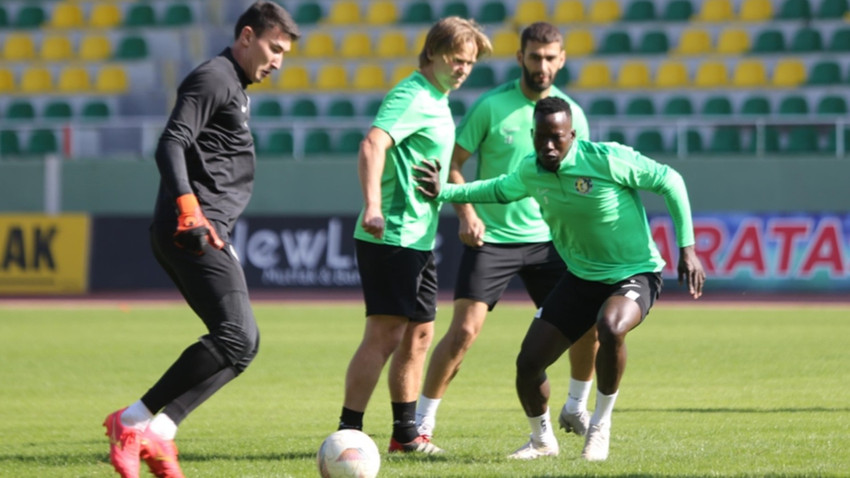 Trendyol 1. Lig’de Şanlıurfaspor Çorum FK’ya 2-1 mağlup oldu ve 2. Lig’e düştü