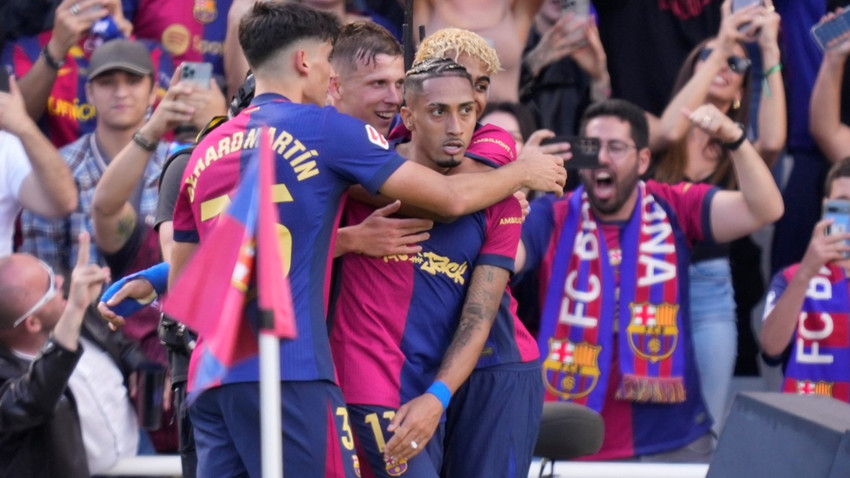 2-0 geriye düştüğü maçta Barcelona Real Madrid'i 4-3 yendi