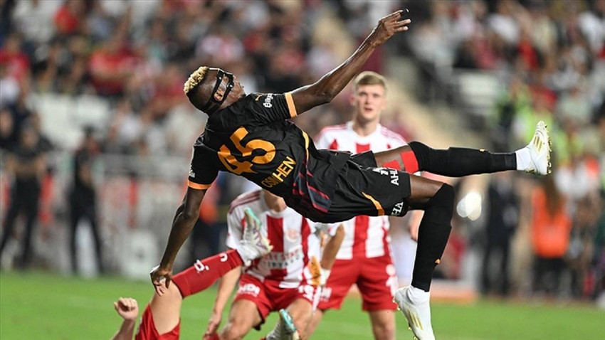 Osimhen'e üç kulüpten yakın markaj, ESPN'den Galatasaray iddiası