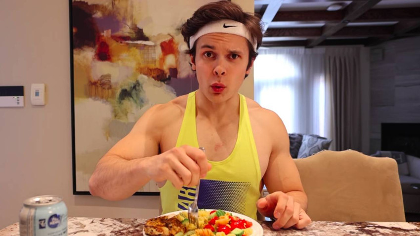 Görme kaybı yaşadı, testosteron seviyesi düştü: YouTuber Tennyson'un tartışılan özel diyeti