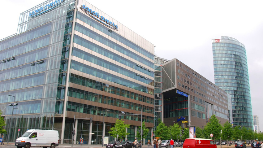 İlaç şirketi Sanofi 2030'a kadar ABD'de en az 20 milyar dolarlık yatırım yapacak