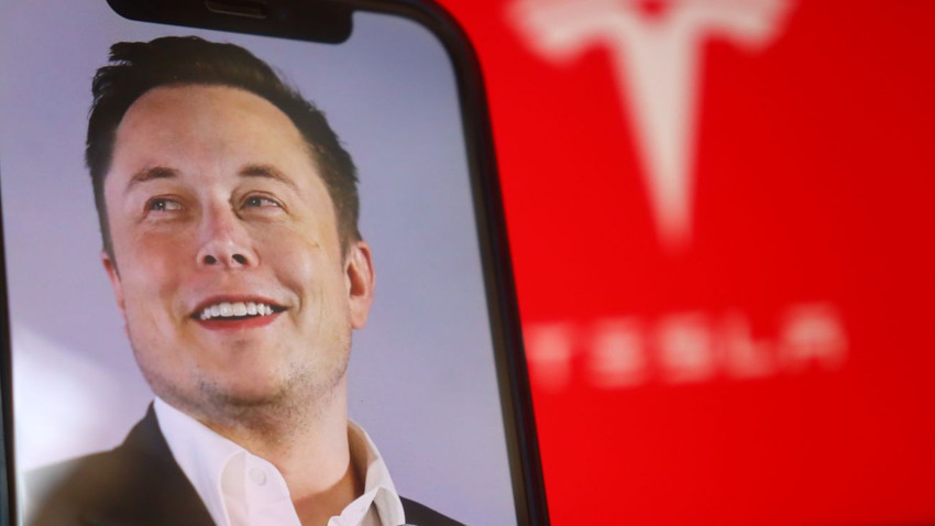 Tesla yönetimi Musk'ın maaşını yeniden değerlendirecek