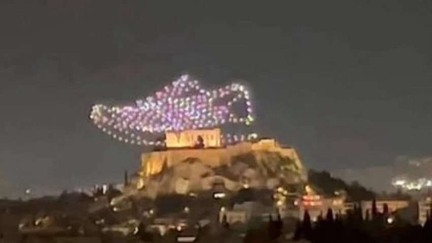 Atina'da Akropolis Tapınağı üzerindeki dron gösterisi krize yol açtı
