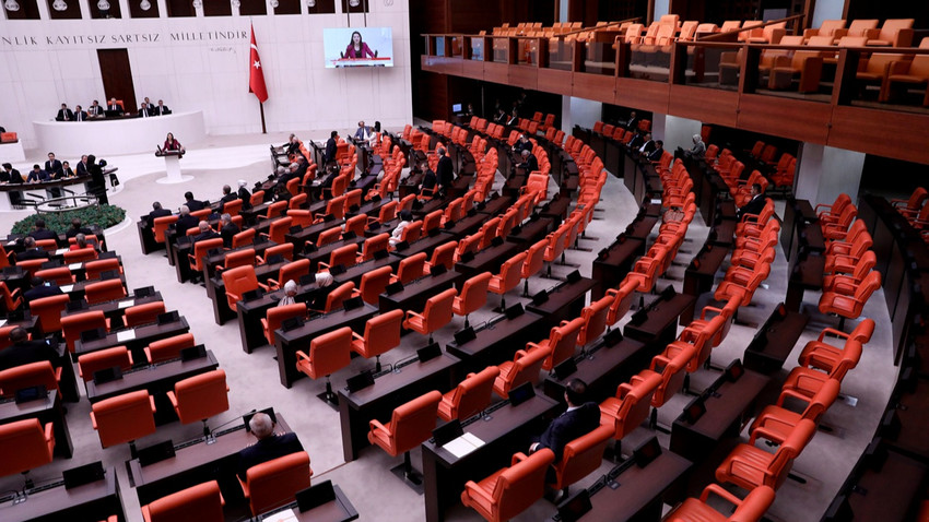 Cumhurbaşkanına ordudan ihraç yetkisi veren madde torba yasa teklifinden çıkarıldı