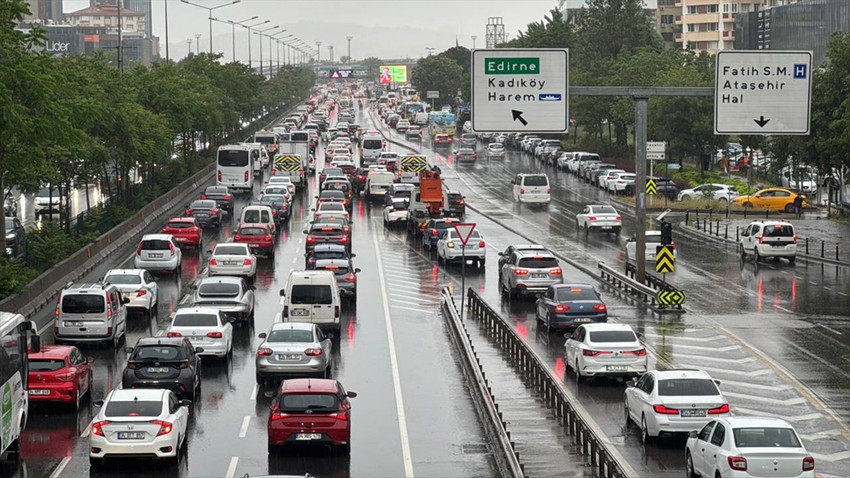 İstanbul’da sağanak trafiği: Yoğunluk yüzde 90’a kadar çıktı