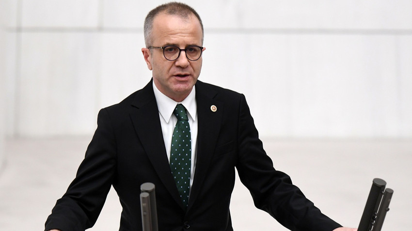 Kur’an mealleriyle ilgili teklife CHP'den tepki: İhsan Eliaçık'ın çalışmasını yasaklama, toplatma ve imha etme düzenlemesi