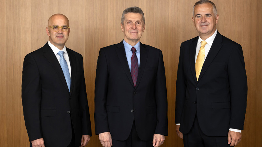 Kıvanç Zaimler (solda), Hayri Çulhacı (ortada), Cenk Alper (sağda)