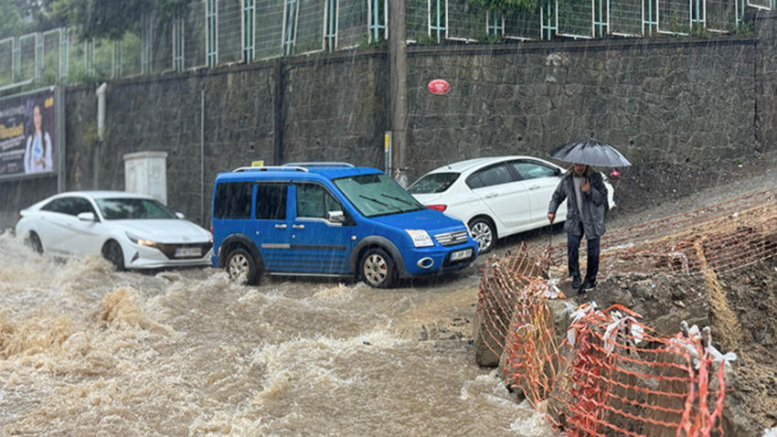 Trabzon'da sağanak yağış: 1 kişi kayboldu
