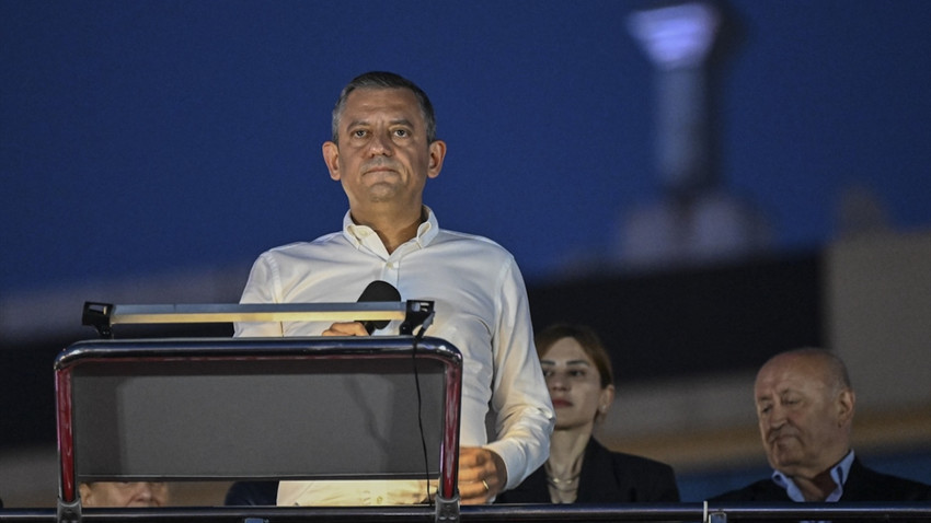 Özgür Özel Gazze mitinginde konuştu: İç cepheyi sağlam tutmanın yolu demokrasiye ve adalete bağlı kalmaktır