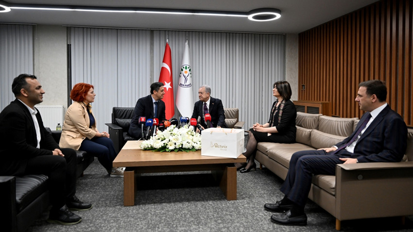 DEM-MHP bayramlaşmasında 'demli çay' diyaloğu