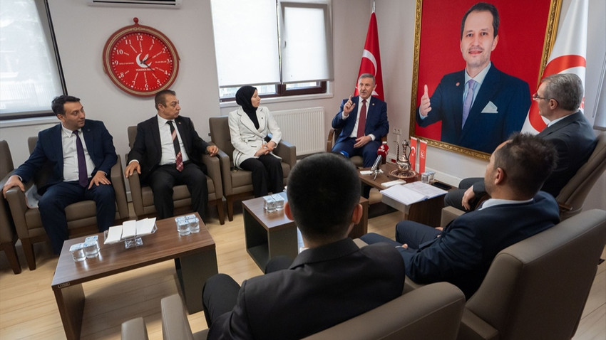 Yeni Yol Grup Başkanvekili Özdağ: Anayasa değişikliğine 'evet' oyu vermiştim, pişmanım, özür diliyorum