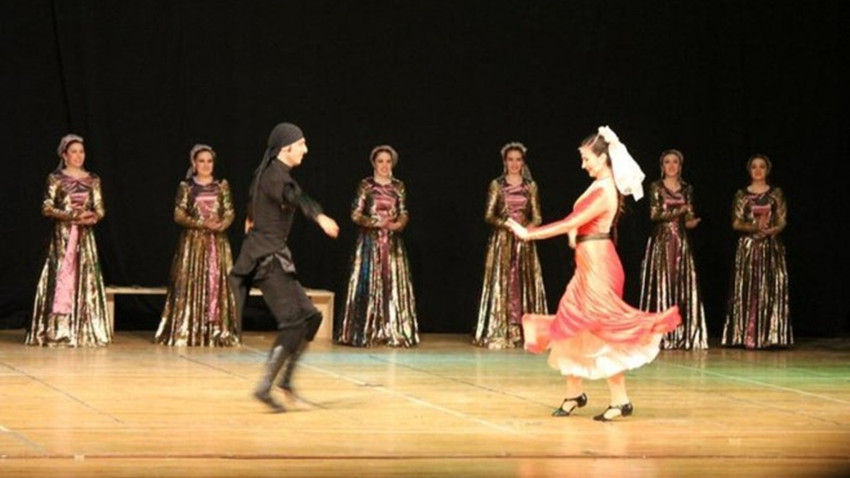 Kafkas halk dansları topluluğu Ridade 22 Haziran'da Üsküdar'da izleyiciyle buluşuyor