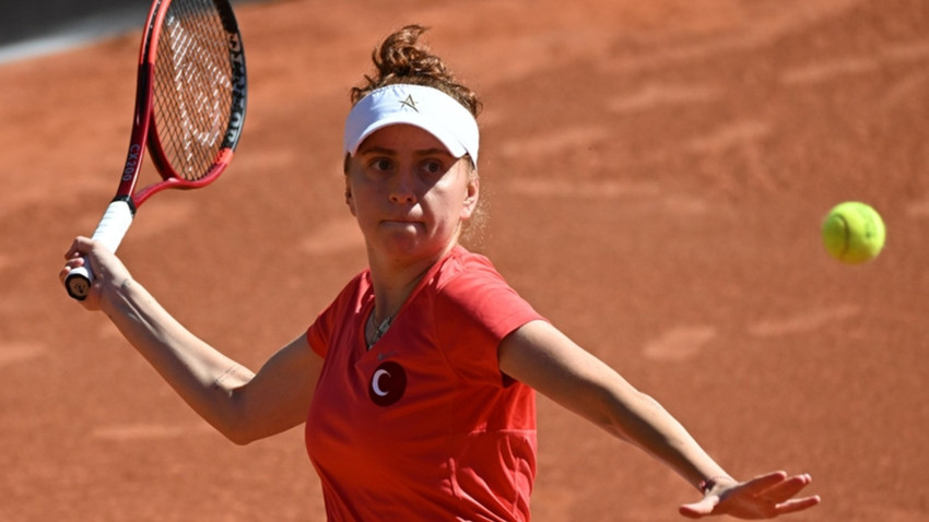 Milli tenisçi Berfu Cengiz Wimbledon'a elemelerin ilk turunda veda etti
