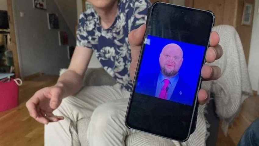 Telefonundaki fotoğraf yüzünden ABD'ye alınmadı