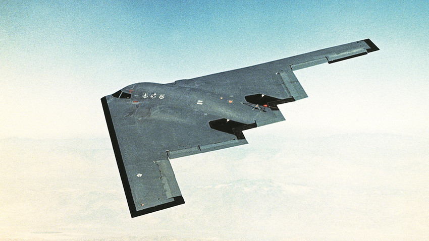 İran’ı vuran B-2’lerin içi otel odası gibi