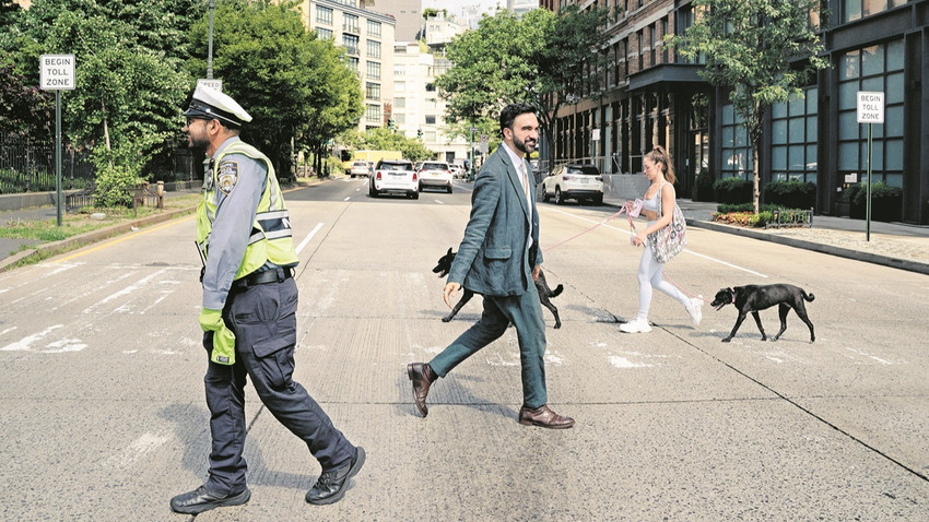 Zohran Mamdani ön seçim zaferinden sonra New York sokaklarında. (Shuran Huang / The New York Times)