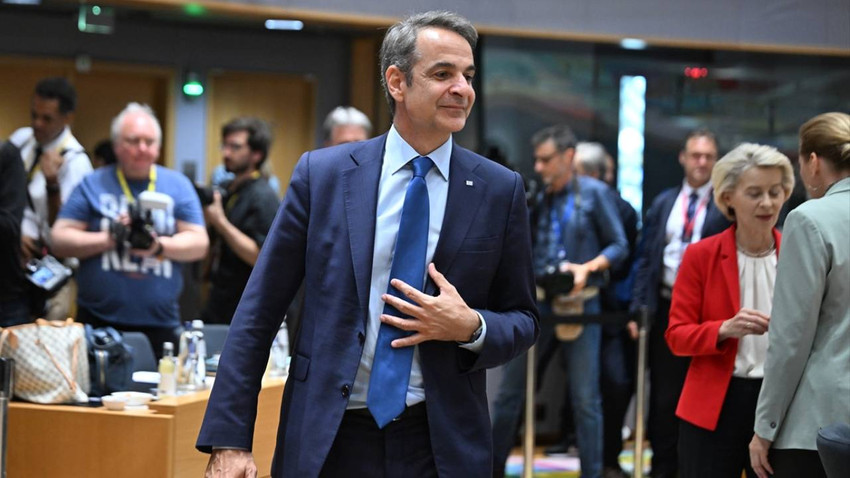 Rusya'dan gönderildi, görevliler son anda fark etti: Yunanistan Başbakanı Miçotakis'e beyaz tozlu mektup