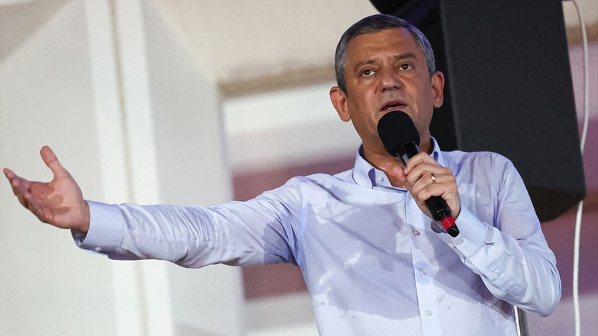 Özgür Özel: Şu anda darbe sürecindeyiz, Erdoğan rakibini hapiste tutuyor