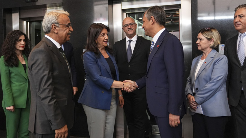 CHP'yi ziyaret eden DEM Partili Sancar: Barışın yerleşebilmesi için hukuksal güvenceler çok önemli