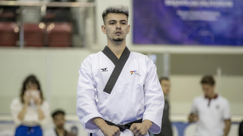 Milli tekvandocu Muhammed Emir Yılmaz FISU 2025'te gümüş madalya kazandı