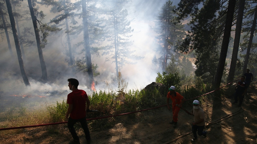İhtiyaç halinde ilave tedbirler alacak: Orman yangınlarıyla mücadele kapsamında 'Risk Yönetim Ekibi' oluşturuldu