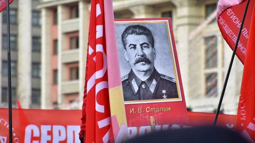 Kruşçev’in torunu yazdı: Putin’in Rusyası’nda bir hayalet dolaşıyor
