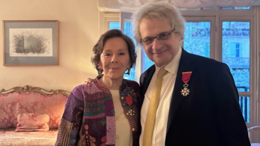 Kenize Murad'a Fransa'dan “Légion d’Honneur” nişanı verildi