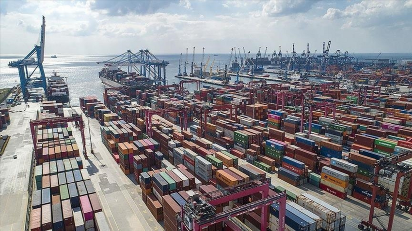 Dış ticaret açığı geçen yıla göre 5 milyar 889 milyon dolardan, 8 milyar 173 milyon dolara yükseldi