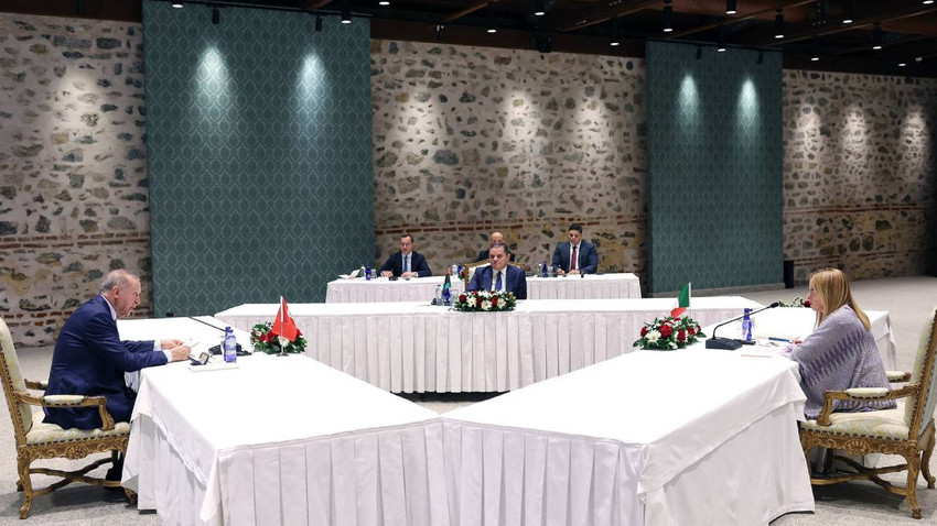 Dolmabahçe'de üçlü Akdeniz zirvesi