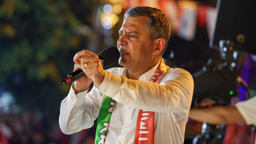 Özgür Özel '12'yi işaret etti: AK Parti, kuruluş yıldönümü hediyen geliyor