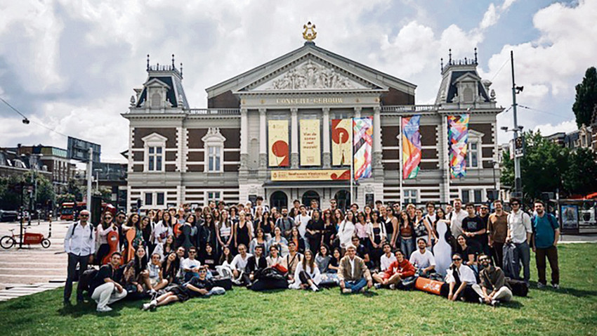 Türkiye Gençlik Filarmoni Orkestrası (TUGFO) 20 yıllık bir deneyimin sonucu.