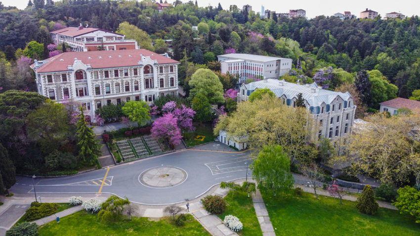 Financial Times, Boğaziçi Üniversitesi'ni yazdı: Türkiye'deki kültür savaşlarının merkezi