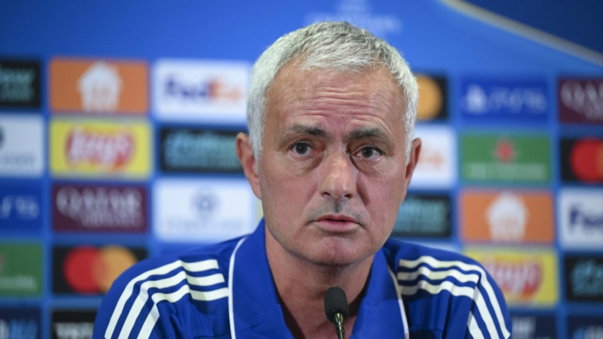 Mourinho'dan Benfica yorumu: Elemelerde değil Şampiyonlar Ligi'nde karşılaşılması gereken bir takım