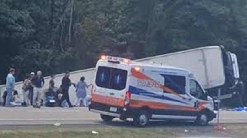 ABD'nin New York eyaletinde yolcu otobüsü devrildi